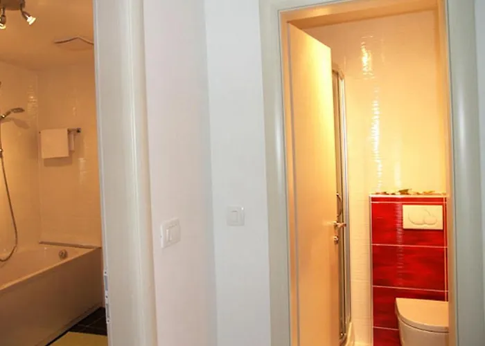 With Parking Space - 22796 * Split