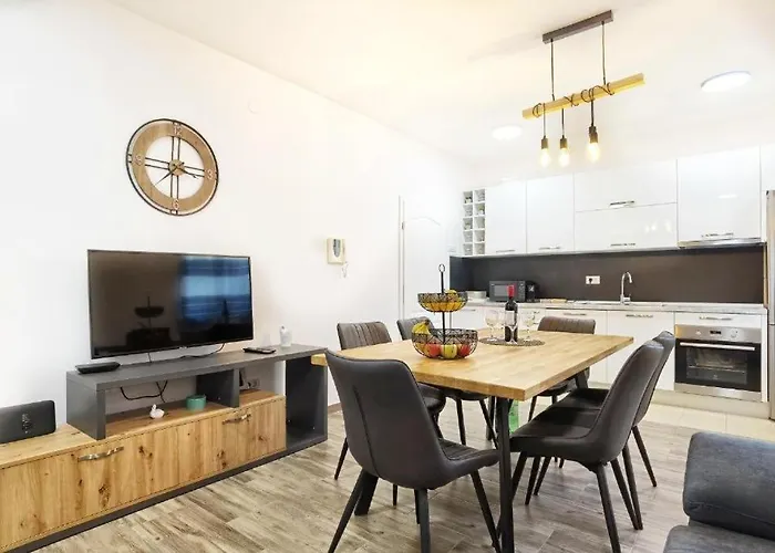 With Parking Space - 22796 Split