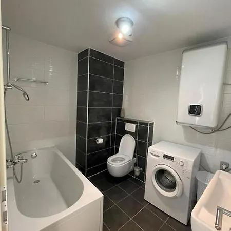 Apartman With Parking Space - 22796 *